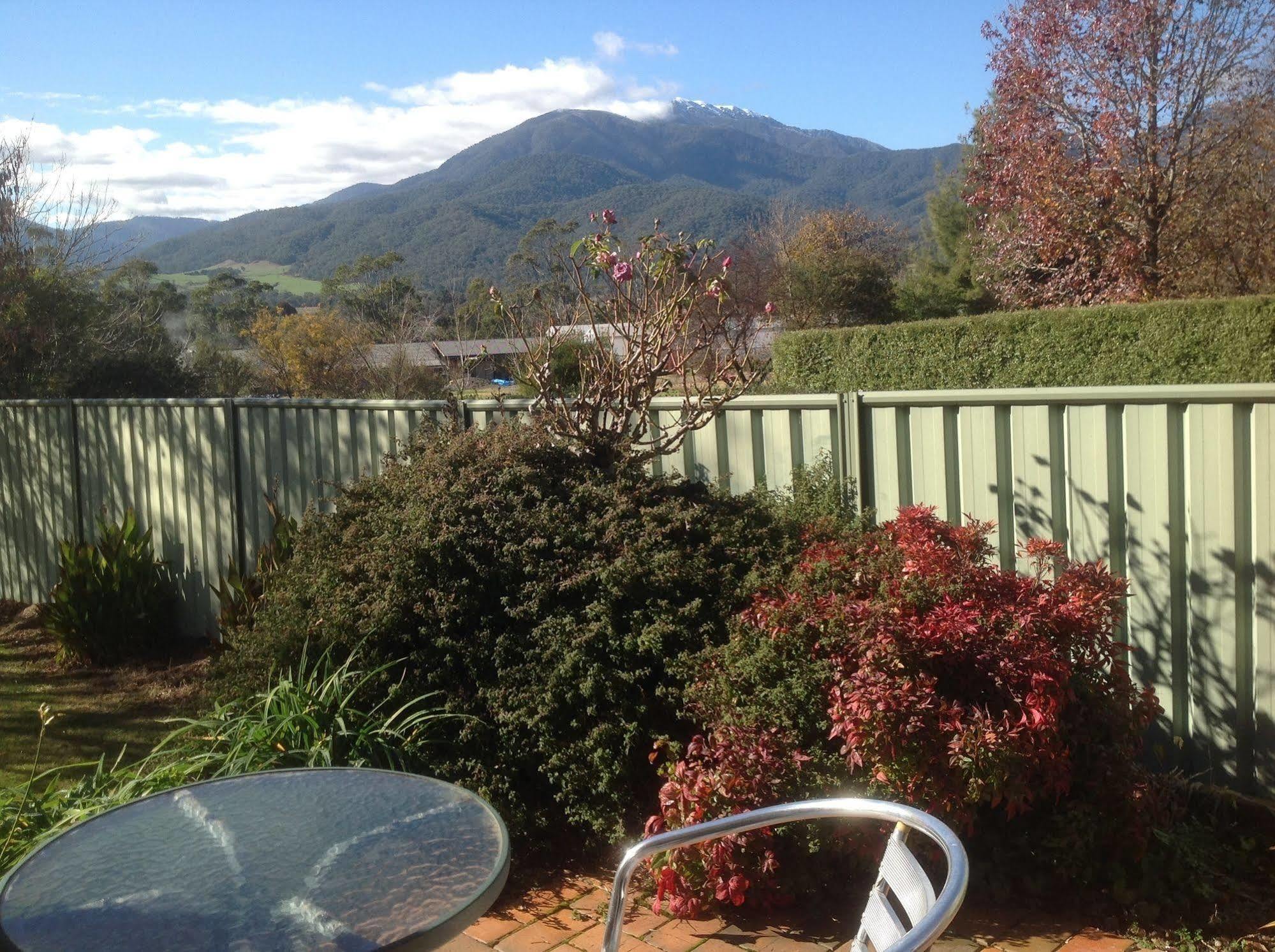 Bogong Moth Motel Mount Beauty Esterno foto