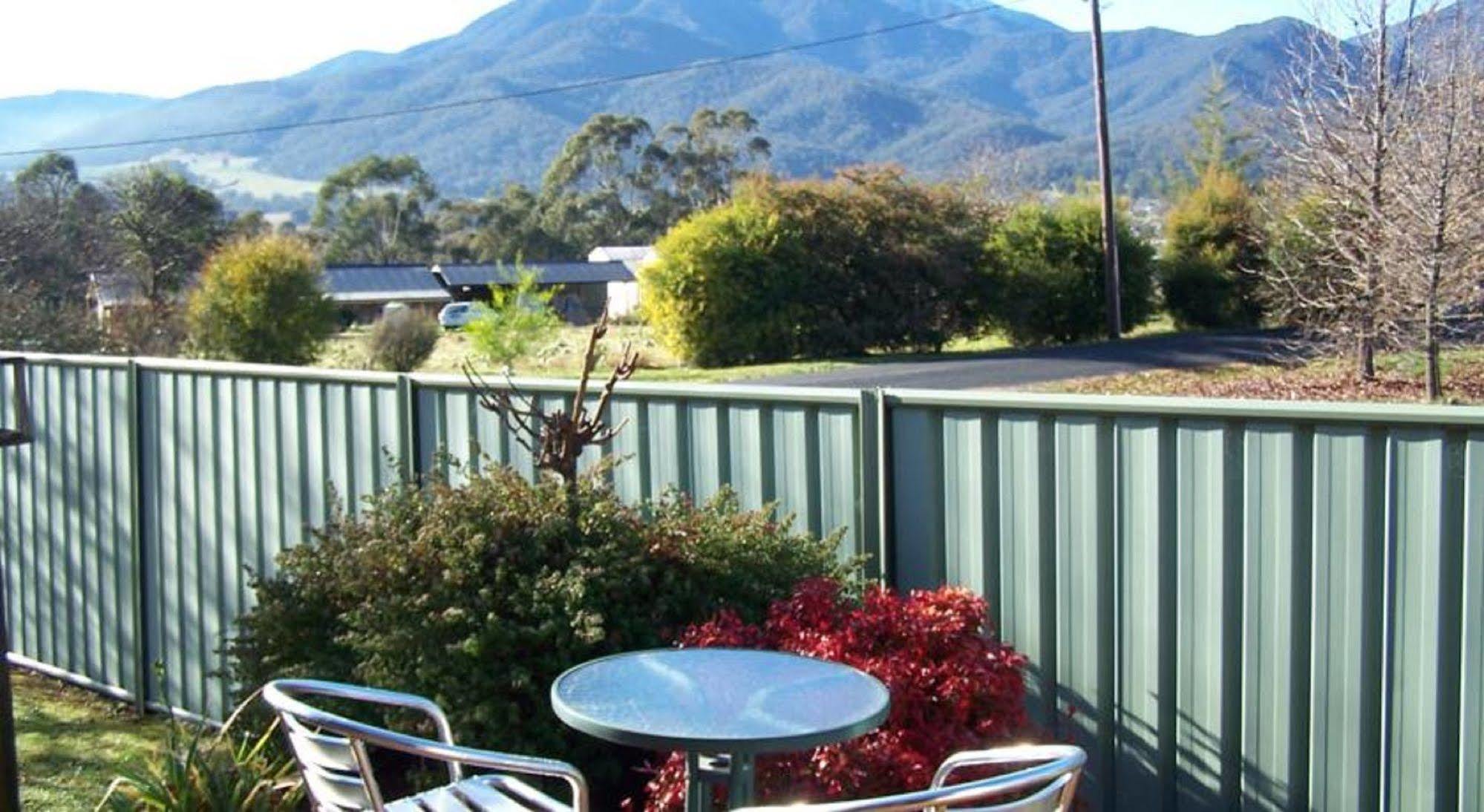 Bogong Moth Motel Mount Beauty Esterno foto