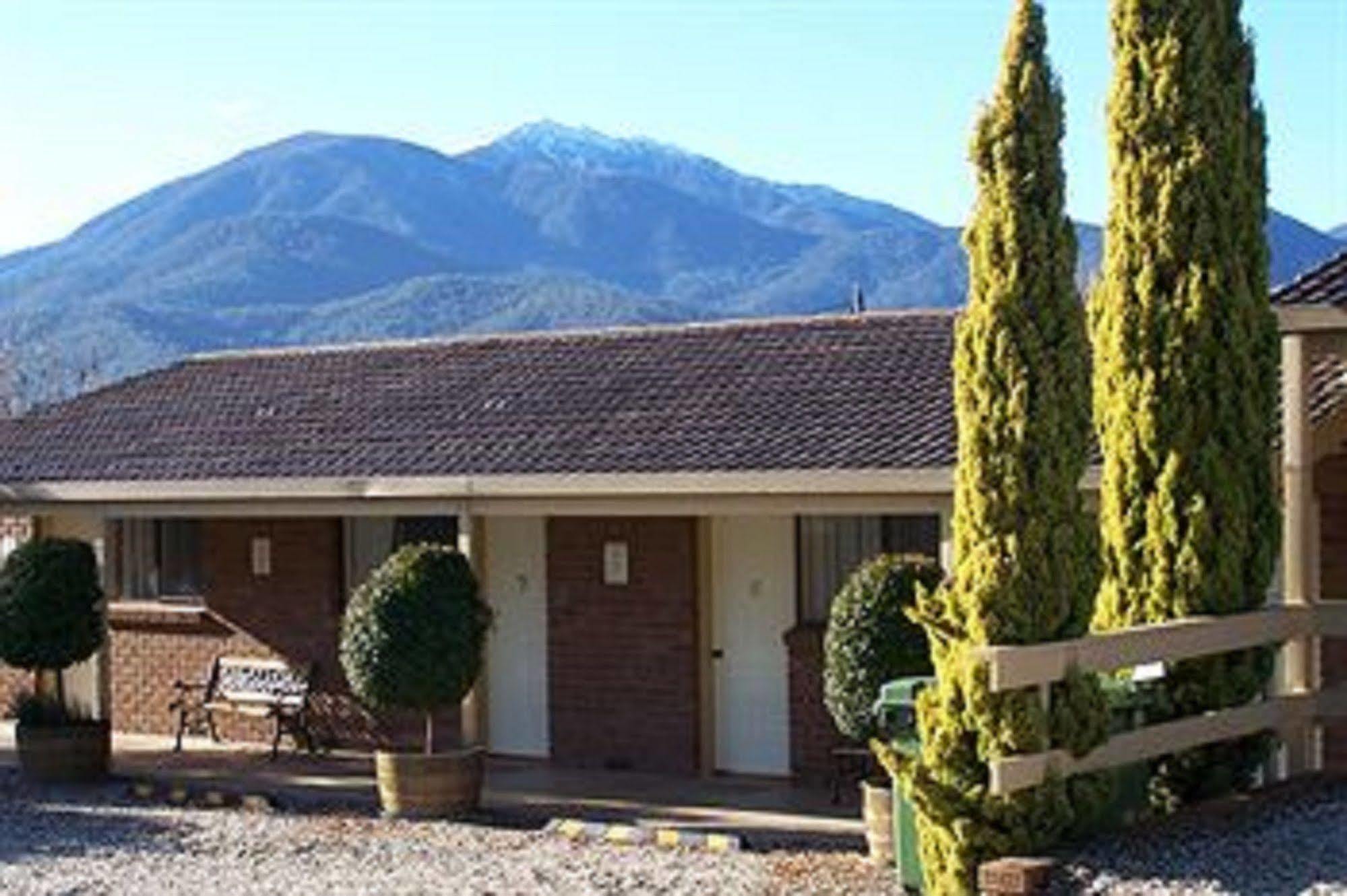 Bogong Moth Motel Mount Beauty Esterno foto